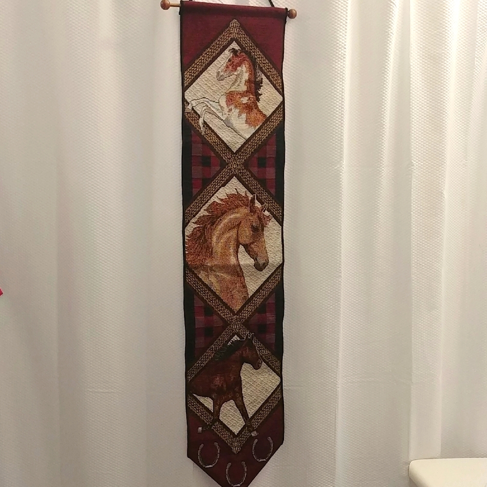 Equestrian Wall Hanging Tapestry with Three Horses and Lucky Horse Shoes